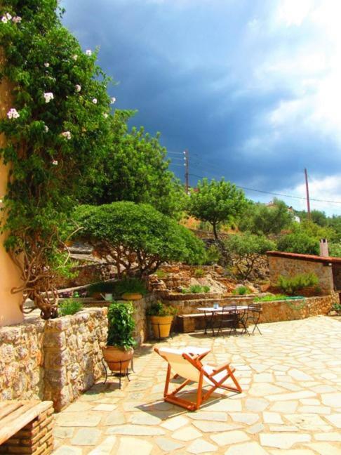 Ferienwohnung Aloe Meli Kalamata Exterior foto